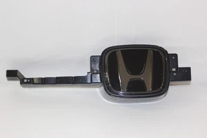 Emblema de radar delantero y soporte de montaje 75710-T5A-J61 fabricante de equipos originales Honda 18-20 de fábrica - Imagen 1 de 24