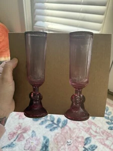 💞 Target Bullseye Valentine’s Day Pink Heart Champagne Glasses Ribbed Glass - Picture 1 of 2