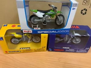3 x1:18 Die-Cast Motocross MX Toy Model Bikes KAWASAKI YAMAHA SUZUKI Combo - Picture 1 of 4