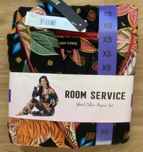 Room Service Ladies' Shawl Collar Pajama Set Long Sleeve Floral/Loin Size XS - Picture 1 of 5