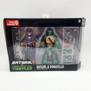 BATMAN VS TEENAGE MUTANT NINJA TURTLES BATGIRL & DONATELLO CONFEZIONE DA 2 **NUOVO** - Foto 1 di 7