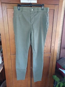 TIME AND TRU CAPRI LEGGINGS SZ L (12-14) OLIVE GREEN STRETCH PULL ON - Picture 1 of 3