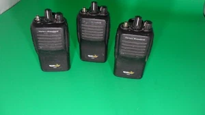 3 x VX Standard BC95 UHF 400-470 Mhz 8 Channel 5 Watt Two Way Radios - Picture 1 of 5