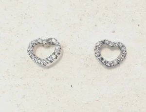 New 14kt White Gold Genuine DIAMOND Heart Stud Earrings - Picture 1 of 2