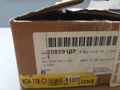 New Fog Light Trim Drivers Side Left LH  GM 20859107 fits 2010-13 Buick LaCrosse - Image 1 of 3