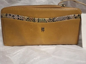 Hobo Brand Max Large Zip Around Wallet in Natural Leather - Picture 1 of 8