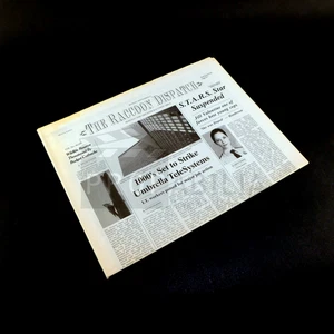 RESIDENT EVIL APOCALYPSE Raccoon City Giornale Prop Film Originale (0069-9367) - Foto 1 di 9