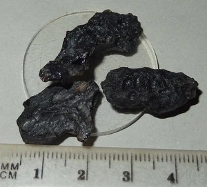3 Tektite pieces (0bsidian) - China Mineral specimens 18-30mm 4g #g113a - Picture 1 of 2