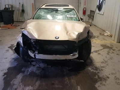 Intercooler derecho usado se adapta a: BMW 750I xDrive50i 2010 4,4 L doble turbo grado derecho Foto 1 de 4