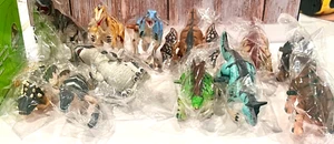 Vtg  2019 Box of 12 Wind Up Dinosaur Series Prehistoric Creatures Plastic Toys - Picture 1 of 14