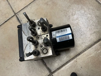 2004 2005 2006 2007 2008 CADILLAC STS CTS SRX ABS PUMP MODULE 15903710 - Image 1 of 2