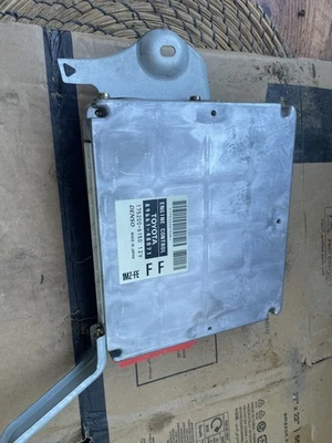 Lexus RX300 1999 2000 2001 3,0 L ECM módulo de control del motor 89661-48071 1 Foto 1 de 3