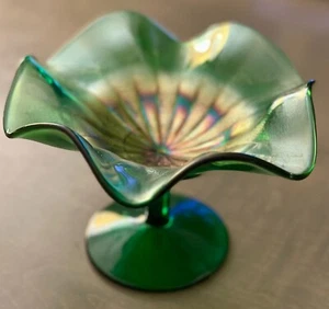 PIATTO CARAMELLE vintage in vetro verde iridescente carnevale con bordo increspato balza 6" - Foto 1 di 16