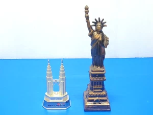 Kuala Lumpur Tower + Liberty Enlightening the World Modell Souvenir - Bild 1 von 14