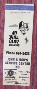D-X GAS STATION MATCHBOOK COVER: JOHN & BOB'S (KENOSHA WISCONSIN) MATCHCOVER D7 - Imagen 1 de 2