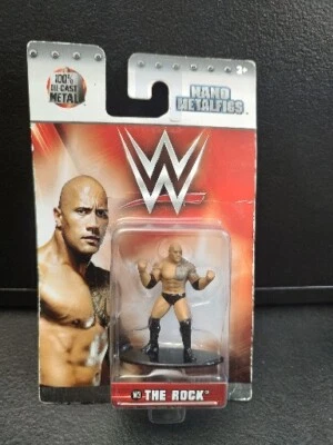 MINIFIGURA DE METAL FUNDIDO DWAYNE THE ROCK JOHNSON WWE NANO FIGURAS Foto 1 de 2