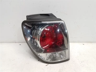 Luz trasera izquierda para conductores Lexus RX300 2001-03 - montada en cuarto Foto 1 de 3