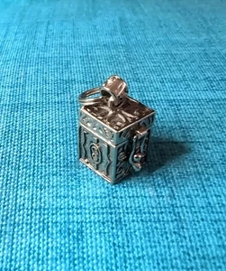 Vintage Sterling Silver 925 Trinket Box Keepsake Locket Prayer Box Pendant Charm - Picture 1 of 11