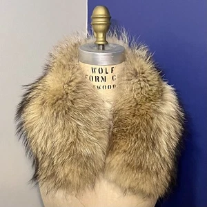 Burberry abnehmbarer Waschbärpelzkragen mit babyrosa Nylonmantelfutter Reißverschluss 20,5" - Bild 1 von 5