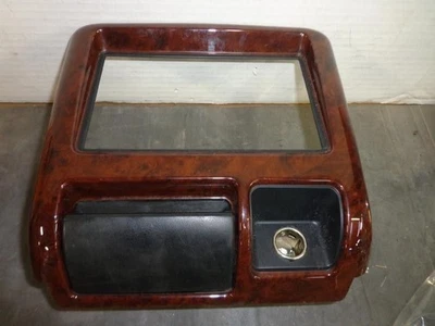 2001 ISUZU RODEO radio bezel with ash tray  - Imagem 1 de 2