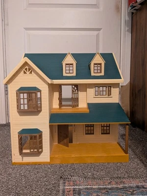 Casa en la colina Sylvanian Families con caja - Imagen 1 de 4