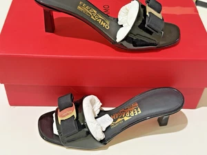 Brand New Salvatore Ferragamo sz 5.5 c Glo 55 Vernice Bow Heel Slides 0758004 - Picture 1 of 11