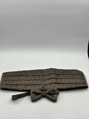 Juego de corbata y faja con patrón de cruz ortodoxa marrón Foto 1 de 4