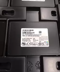 Original Samsung PM893 7.68TB SSD SATA III TLC 2.5" 6Gb/s 7mm MZ7L37T6HBLA-00A07 - Picture 1 of 2