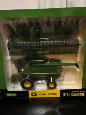 ERTL 1/32Scale John Deere 9860 Combinew/Corn & Bean Heads #1538 (NIB) - Image 1 of 4