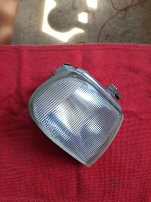 Lâmpada de canto INFINITI Q45 Q 45 90 91 92 93 luz de canto passageiro direita sinal de estacionamento - Imagem 1 de 4