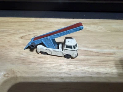 Camión transportador Husky Volkswagen raro carrocería blanca correa roja diecast años 60 Foto 1 de 3