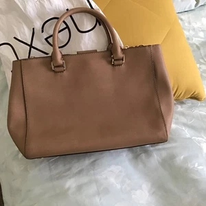 Michael Kors Handbag In Very Good Condition - Picture 1 of 8