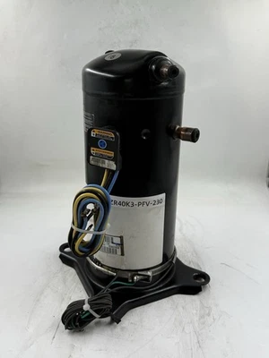 Compresor Copeland Scroll R22 ZR40K3-PFV-230 / 3 - 3 1/2 toneladas Foto 1 de 4