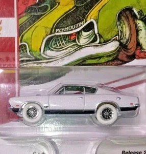 CHASE JOHNNY LIGHTNING 1:64 1969 PLYMOUTH BARRACUDA BRONZE FIRE METALLIC & BLACK - Picture 1 of 2