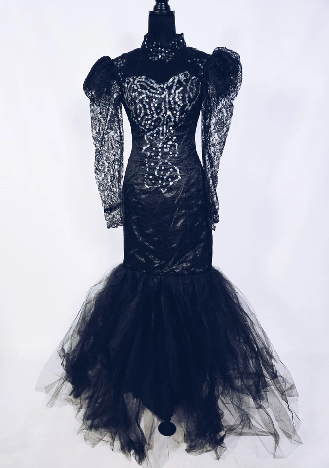 Vintage Long Sleeve Lace Mermaid Gown With Tulle Bottom - Image 1 of 4