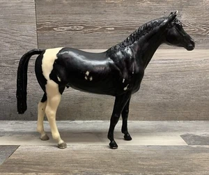 Breyer Spotted Trakehner Warmblood Horse Pinto Paint Black White Breyerfest 1998 - Picture 1 of 8