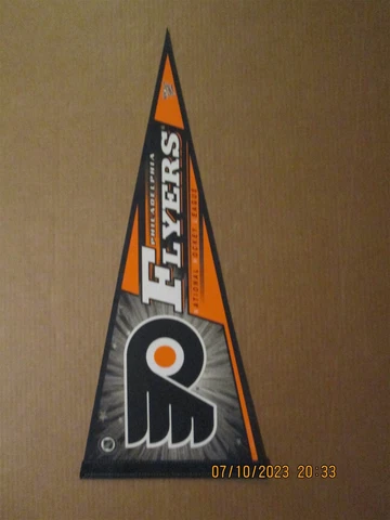 NHL Philadelphia Flyers Vintage 2000's Style #2 Team Logo Hockey Pennant Cover