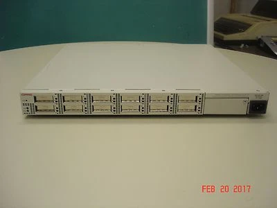340858-002 COMPAQ RA8000 12 PORT FC STORAGE HUB, 340626-002, 30-50549-04 UNUSED - Image 1 of 4