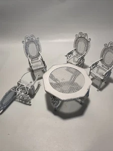 Vintage Gartentisch & Stühle Set Metall Puppenhaus Miniatur Terrassenmöbel - Bild 1 von 15