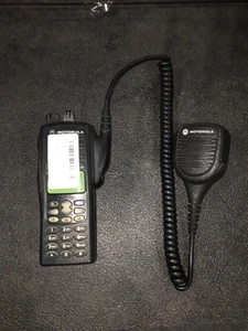 MOTOROLA HT1150  TWO WAY RADIO WITH PMMN4O39A MIC - Bild 1 von 5