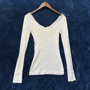 Vintage American Eagle Womens Slim Ribbed Top Size M Deep V Gray Bella Swan - Picture 1 of 16