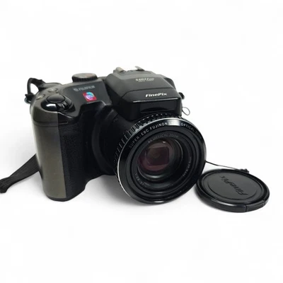 Fujifilm FinePix S602 Zoom 3.1MP Digital Camera Retro 2000s Bridge - Image 1 of 4