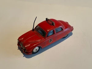 Corgi Toys Jaguar 2.4 Litre Fire / Feuerwehr 1:43 - schönes, altes Modell - Bild 1 von 5