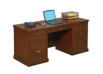 Computadora ejecutiva Credenza - 24" D x 68,25" con venta al por menor $1.713 Foto 1 de 4