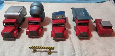 Lote De Colección De 5 Camiones De Fricción De Estaño Juguete Japón Años 60 (Piezas ~ Reparación) Foto 1 de 4