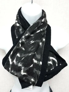 CALVIN KLEIN - 1387 - Women's Long Scarf - Printed Animal Print Design - Black - Picture 1 of 7