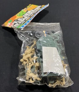 TIM MEE TOY SOLDIERS 31 PC, U.S. ARMY HEADQUARTERS WITH JEEP AND CANNON 1/32 - Picture 1 of 13