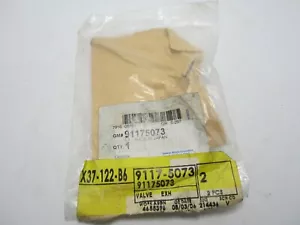 99-02 Chevrolet Tracker 2.0L 2.5L Exhaust Valve NOS 91175073 - Picture 1 of 2