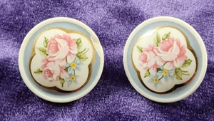 AVON Orecchini CLIP Porcellana Bouquet Rosa Fiore Rosa 1989 - Foto 1 di 5