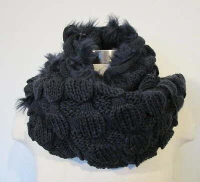 Bufanda infinita Coldwater Creek nueva sin etiquetas azul marino tejido con cable ribete de piel sintética Foto 1 de 4